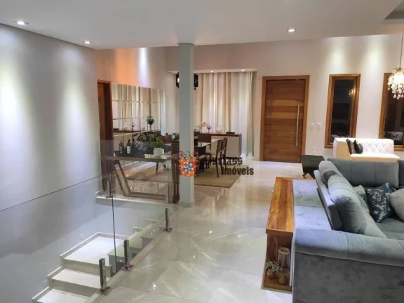 Imagem Sobrado com 3 dormitórios à venda, 800 m² por R$ 2.900.000 - Reserva dos Pires - Cotia/SP