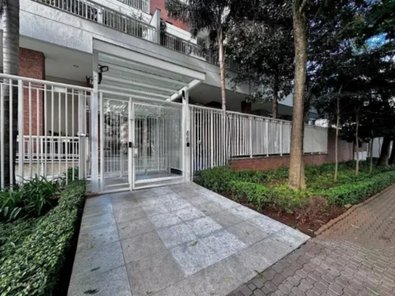 Imagem LINDO DUPLEX COM DUAS SUÍTES, ANDAR ALTO, DECORADO E MOBILIADO, VISTA LIVRE ETERNA PARA O CAMPO BELO