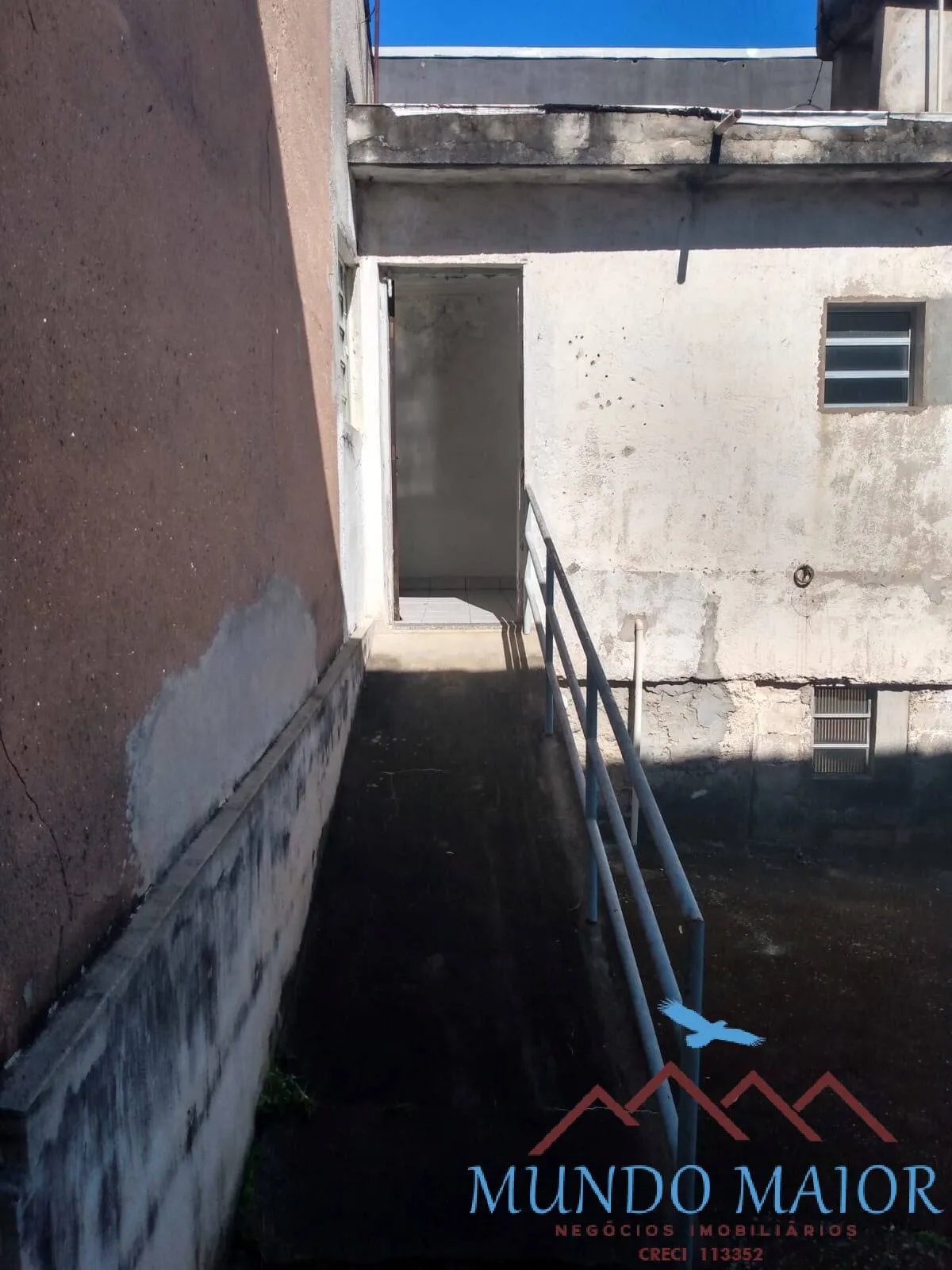 Imagem Casa Térrea no Taboão: 2 Dorms, 3 Vagas e 290m²-Diadema -Sp.