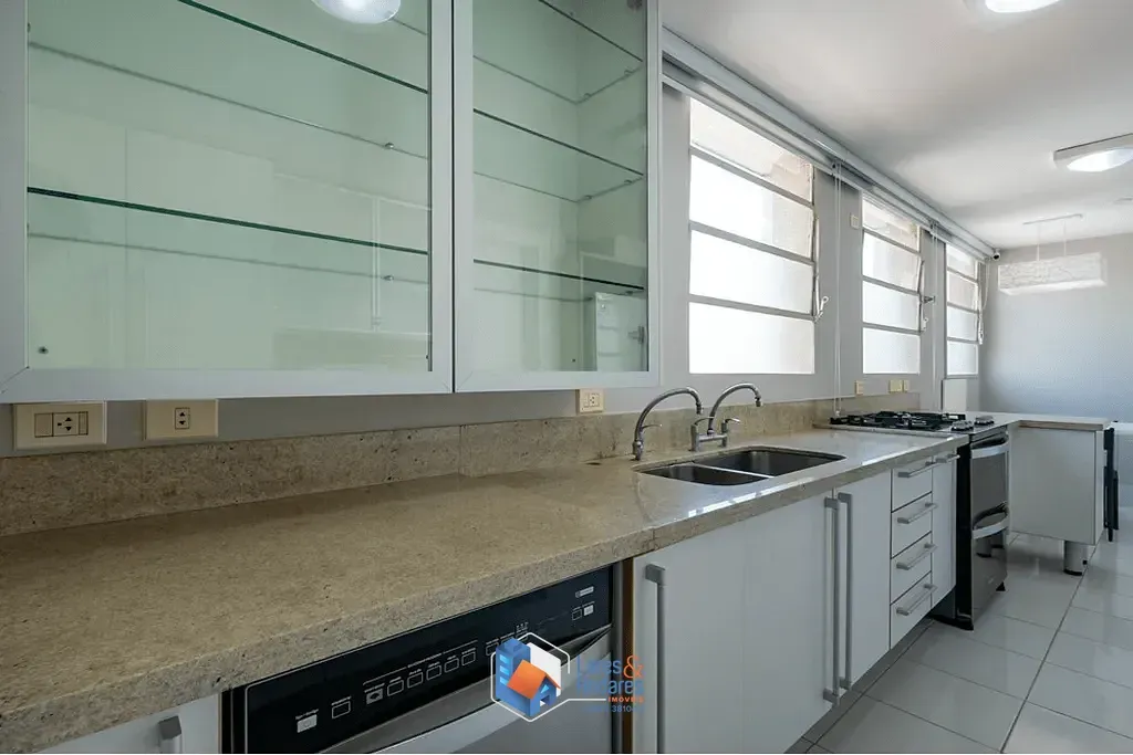 Imagem Apartamento à venda 3 Quartos 2 Suites 3 Vagas 241M² Cerqueira César São Paulo - SP