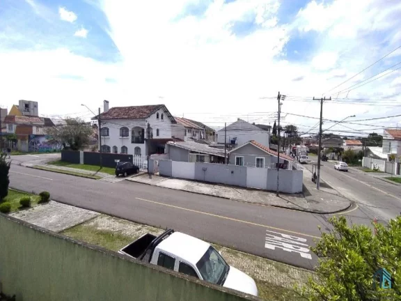Imagem Sobrado a venda no Cajuru, 03 quartos c/ suíte em Curitiba PR