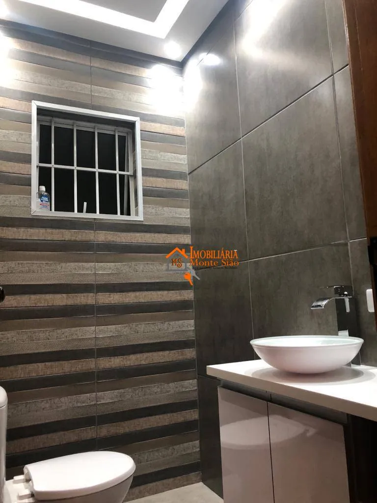 Imagem Sobrado com 3 dormitórios à venda, 300 m² por R$ 820.000,00 - Jardim Giovana - Guarulhos/SP