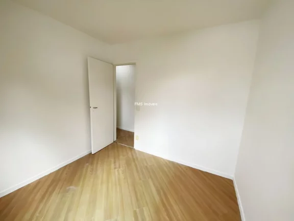 Imagem Imperdível! Apartamento na Vila Pompéia, São Paulo-SP: 3 quartos, 1 suíte, 2 vagas, 83m² - Venda ou Locação