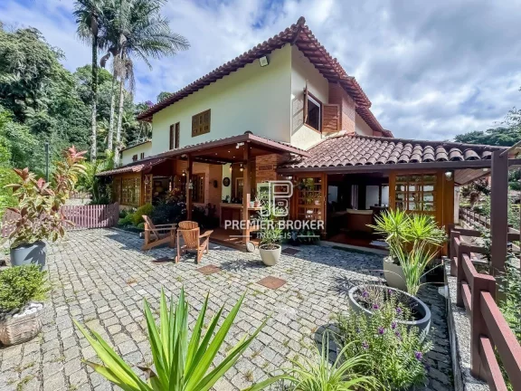Foto do imóvel Casa à venda, 155 m² por R$ 890.000,00 - Quebra Frascos - Teresópolis/RJ