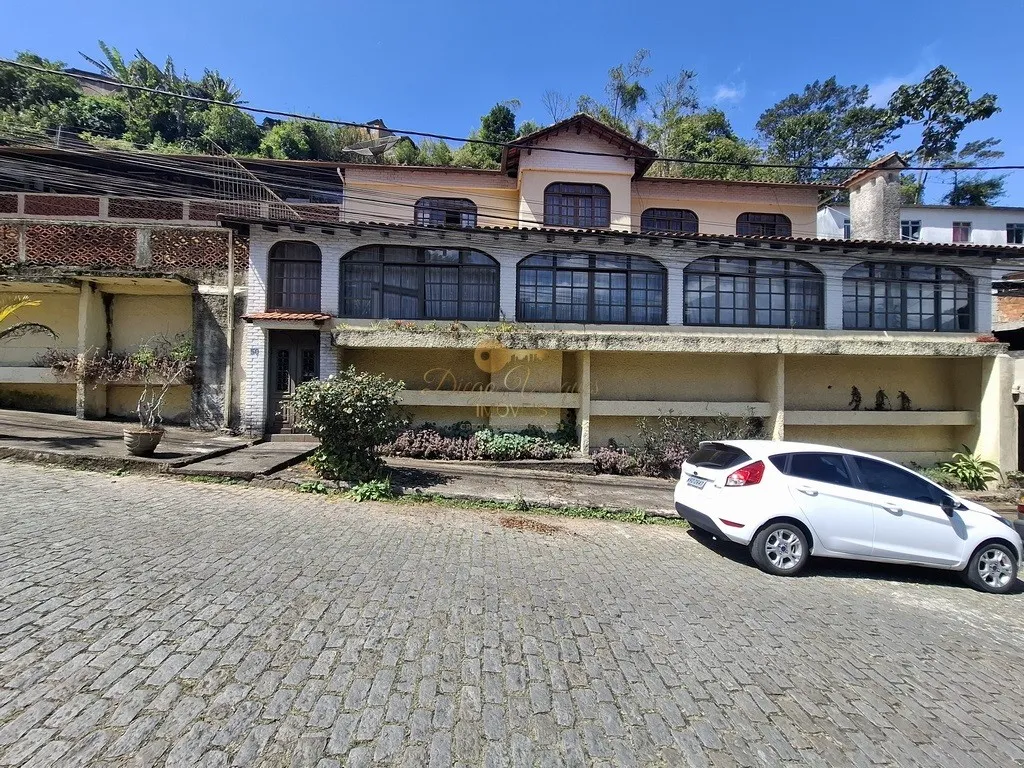 Imagem Casa para Venda em Teresópolis / RJ no bairro Santa Cecília
