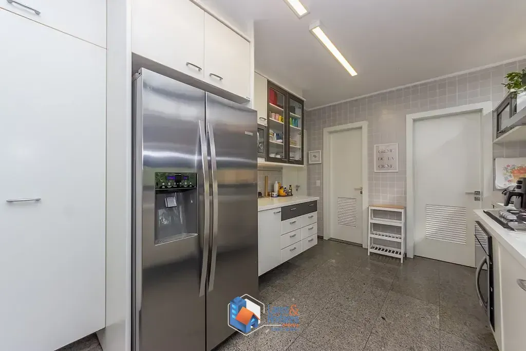 Imagem Apartamento à venda 4 Quartos 4 Suites 3 Vagas 198M² Vila Andrade São Paulo - SP