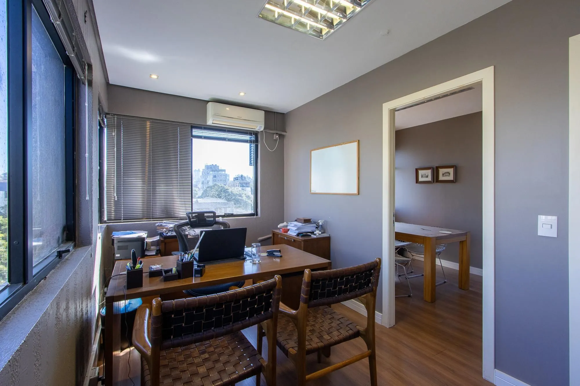 Imagem Sala Comercial Duplex à Venda no Bairro Petrópolis - Edifício João Abbott