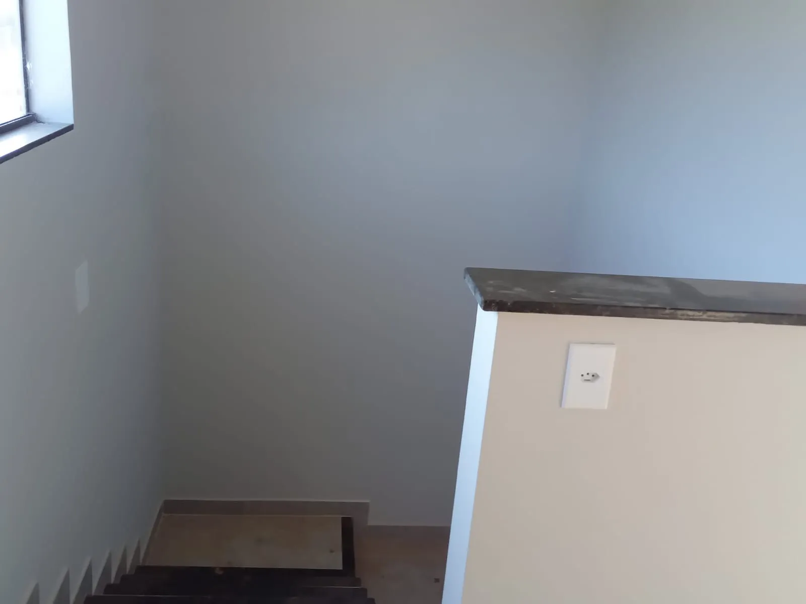 Imagem Galpão Comercial para Venda ou Locação em Cambuí-MG, Bairro Água Comprida: 1 Sala, 2 Banheiros, 5 Vagas de Garagem, 3.600m² de Área.