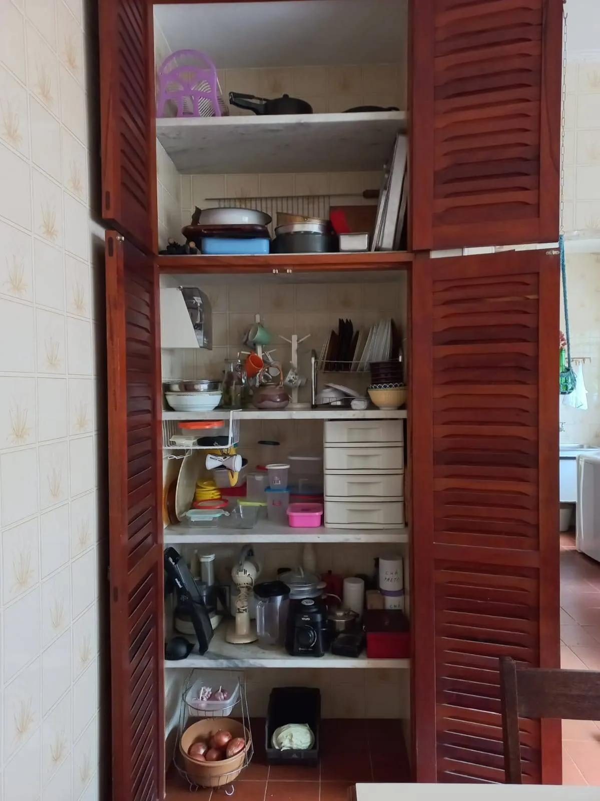 Imagem Chácara Com Casa Principal, Edícula e Galpão Industrial no mesmo Terreno.