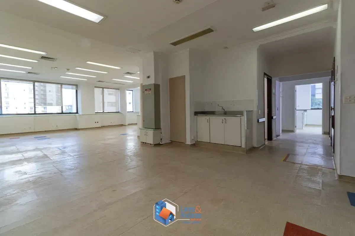 Imagem Conjunto comercial para venda em Moema, 286m²