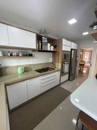 Imagem Apartamento com 3 dormitórios à venda, 138 m² por R$ 3.694.959,10 - Centro - Balneário Camboriú/SC