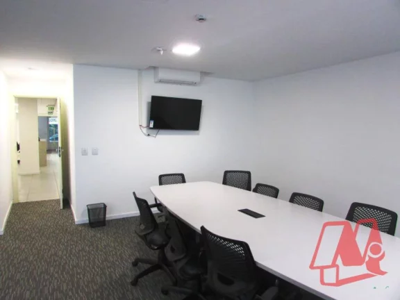 Imagem Na rua Luzitana, sala nova de 40 m².