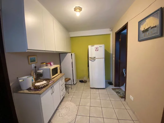 Imagem Terreno 360m² com Casa Não Averbada em Matinhos