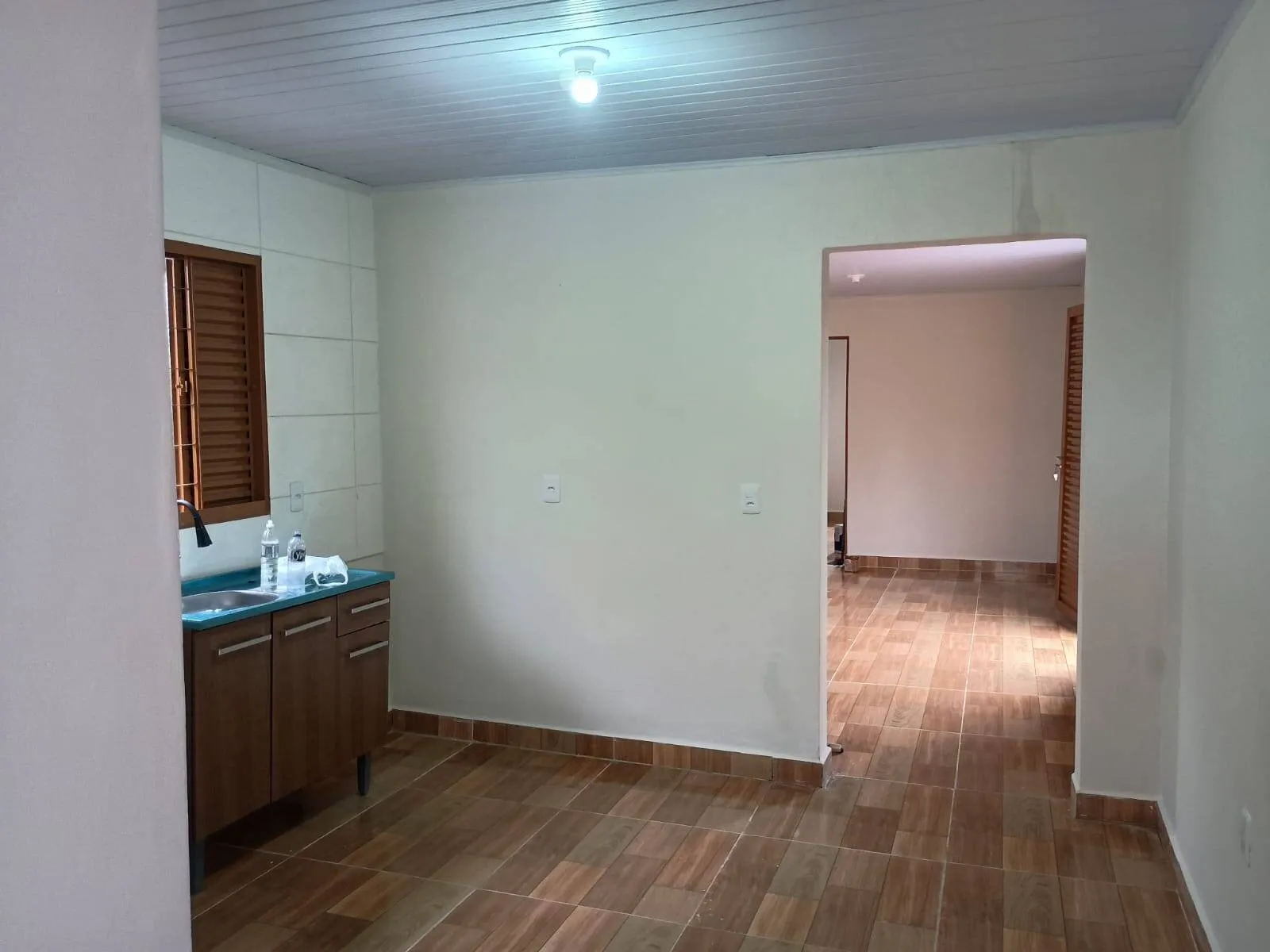 Imagem Casa de um quarto no barro lixeira