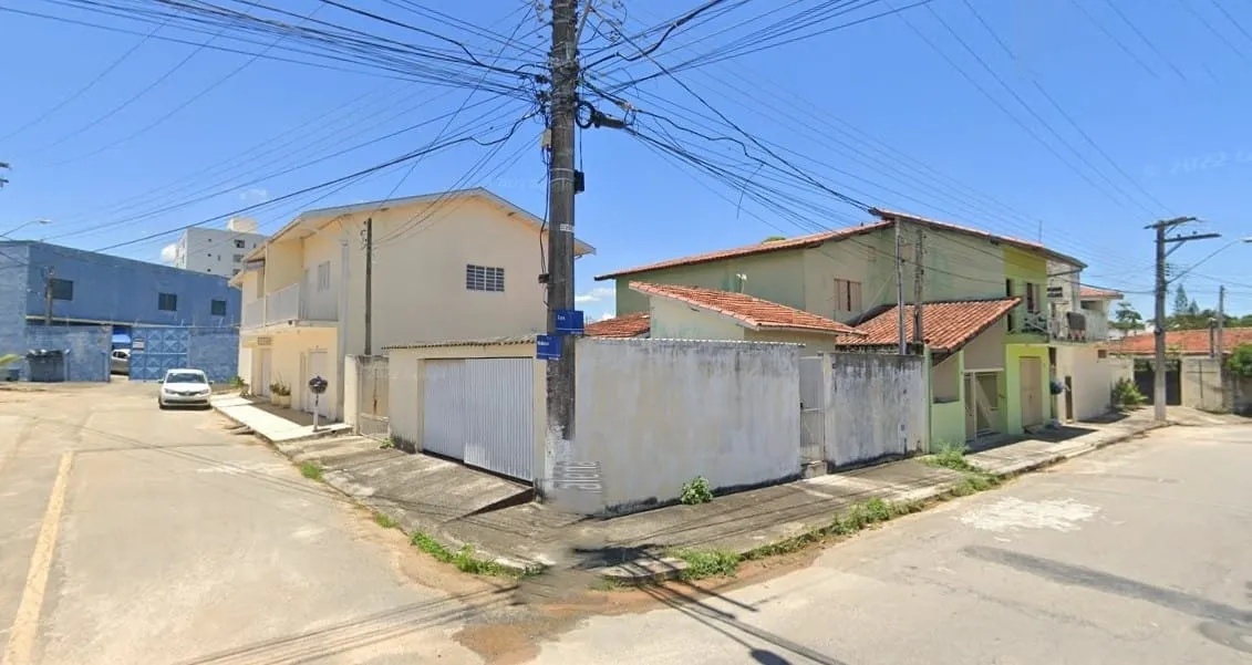Foto do imóvel Oportunidade Imperdível: Propriedade Comercial com 644m² de Área Construída, Ideal para Pousada ou Hostel, à Venda