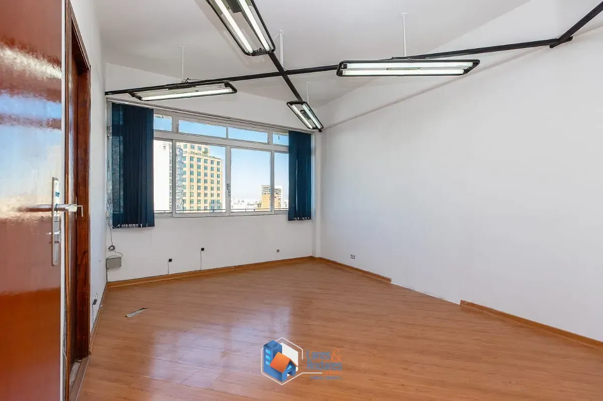 Imagem Conjunto comercial para venda em Centro, 353m²