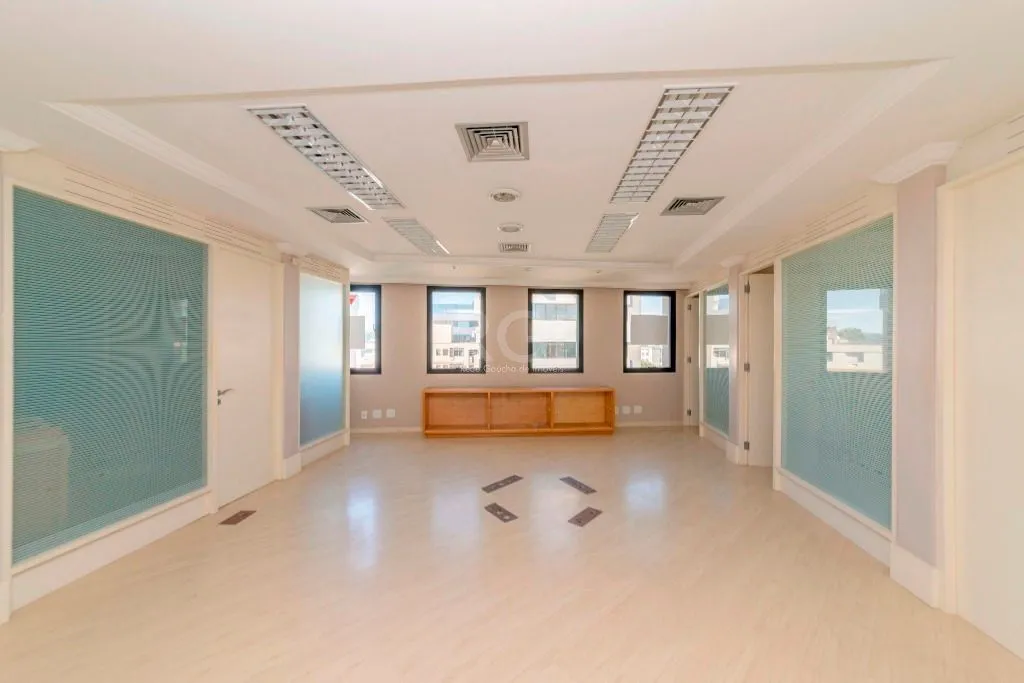 Imagem Conjunto Comercial de 129,57m2 nas Três Figueiras para comprar