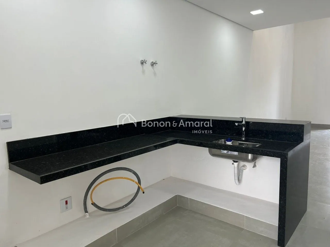 Imagem Casa com piscina à venda com 3 quartos, no Condomínio Real Park Sumaré,