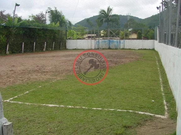 Imagem Terreno com casa no centro de camburi 500 metros da Praia