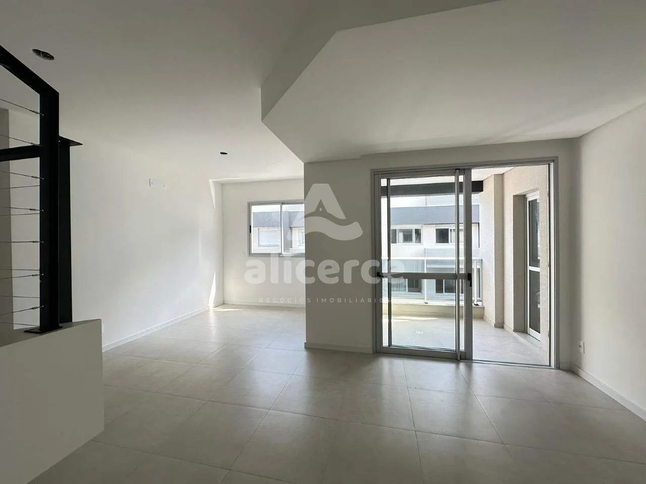 Imagem Apartamento Duplex à venda com 2 quartos 1 suíte, 111,55m² em Canto Florianópolis