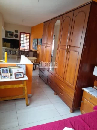 Imagem Casa de 3 dormitórios com piscina e varanda gourmet no bairro Jardim Primavera, Uberaba