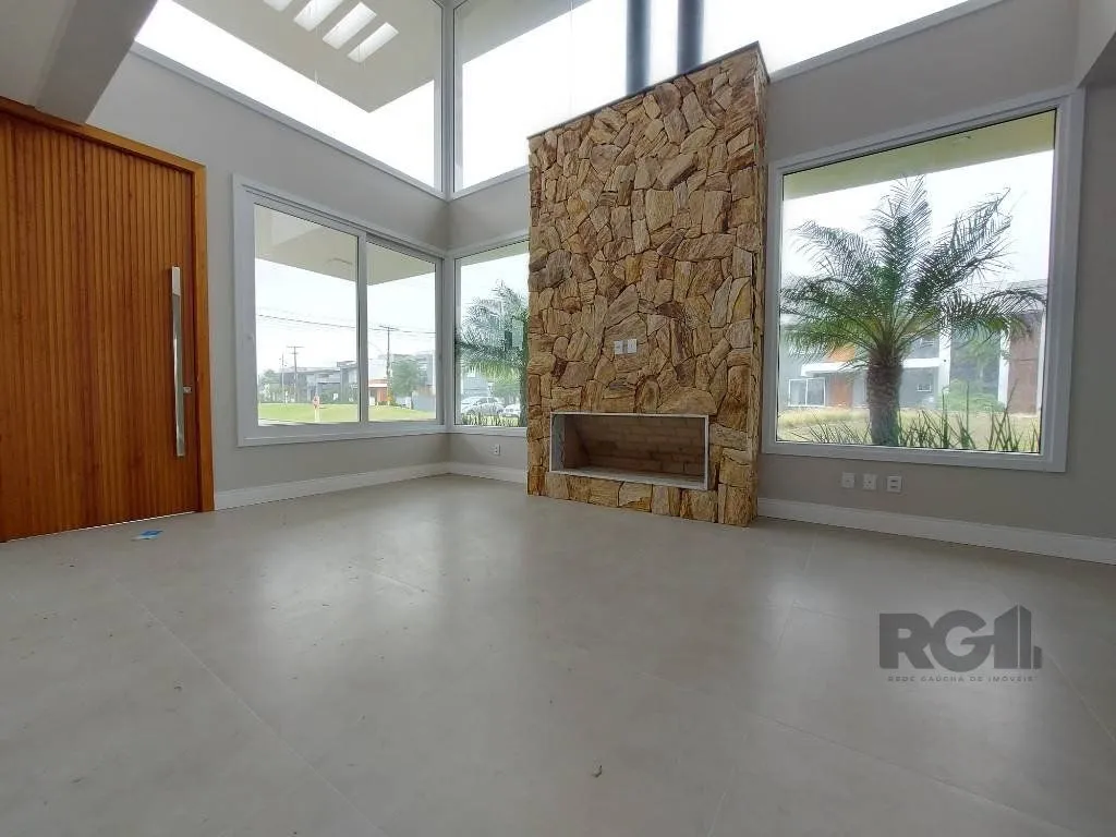 Imagem Casa de Condomínio em Atlântida Sul