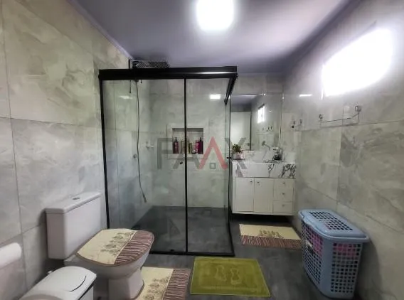 Imagem Imóvel Comercial a venda, atualmente com restaurante em funcionamento.