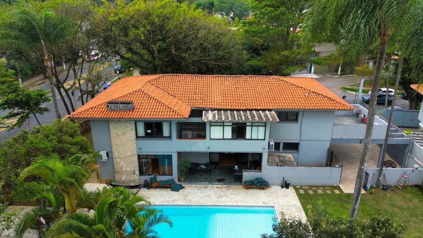 Foto do imóvel Casa para Venda em São Paulo, Alto de Pinheiros, 5 dormitórios, 5 suítes, 6 banheiros, 4 vagas