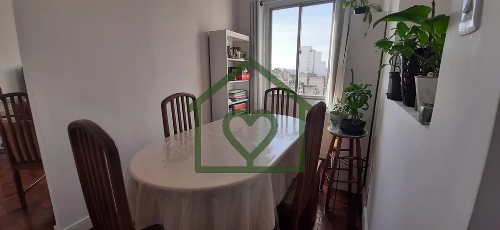 Imagem Lindo apartamento no último andar do prédio e na parte mais alta do Centro Histórico. 
 
Imóvel ...