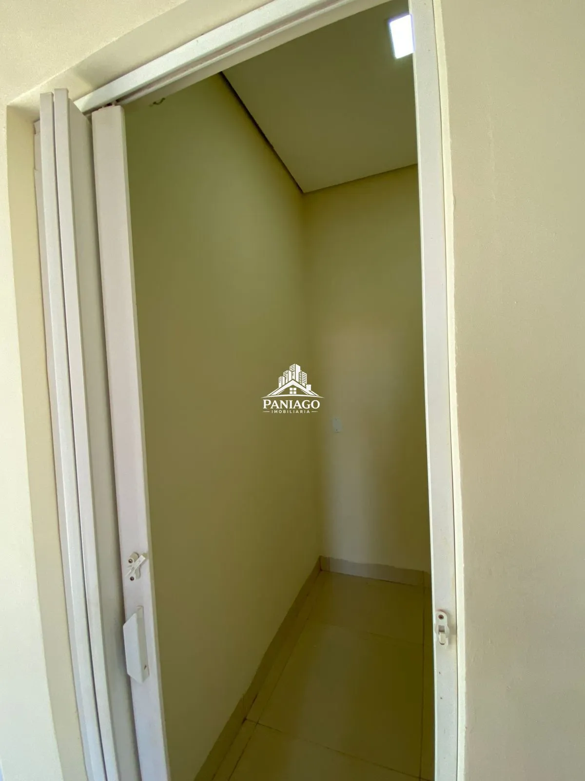 Imagem Casa à Venda no Condomínio Juliana em Várzea Grande - 3 Quartos e Energia Solar