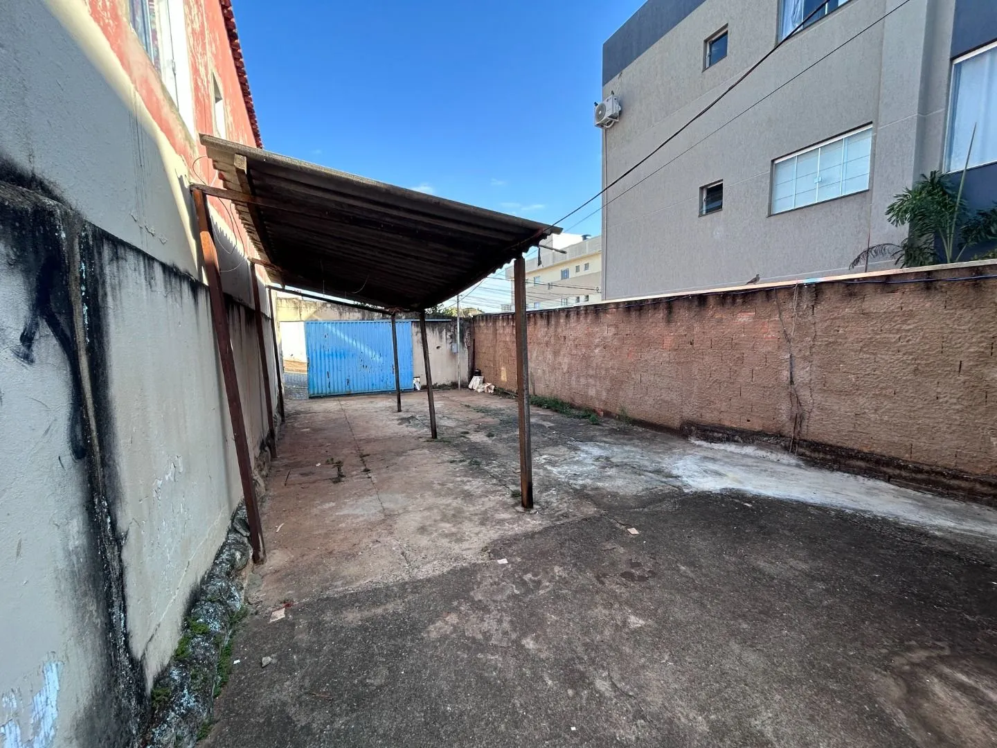 Imagem Casa com 1 dormitório para alugar, 60 m² por R$ 1.000,00/mês - Antônio Caixeta - Patos de Minas/MG