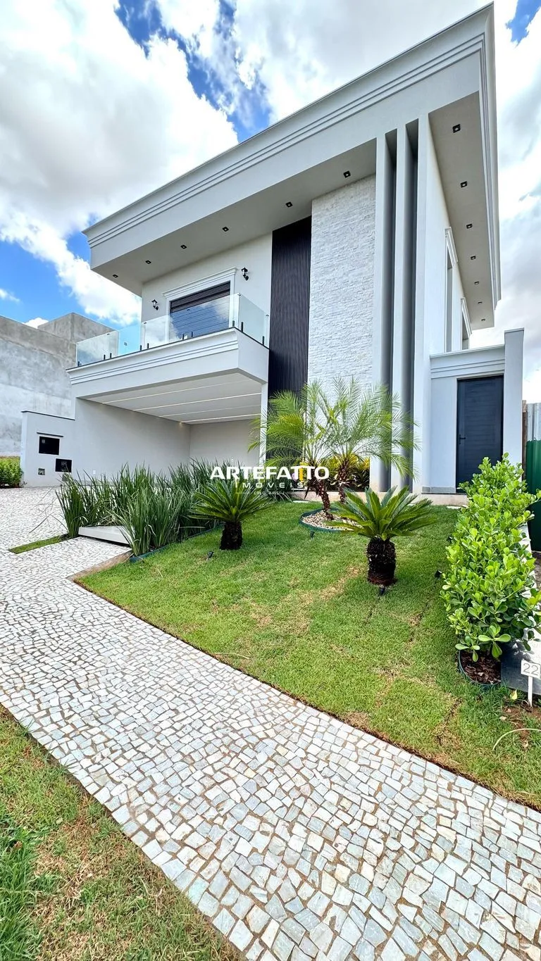 Imagem Casa de condomínio, no Veredas, com 4 suítes.
