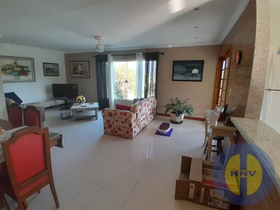 Imagem Vendo linda casa no condomínio "Itaipuaçú Ville" com uma vista incrível!