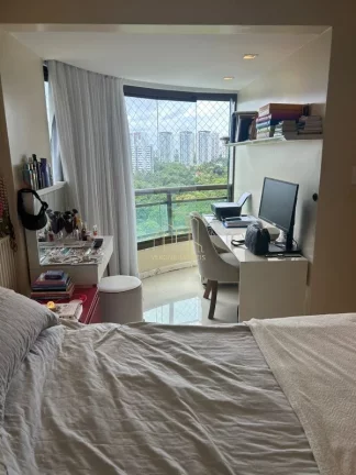 Imagem Apartamento com três suítes varanda gourmet a venda em na Colina A em Patamares