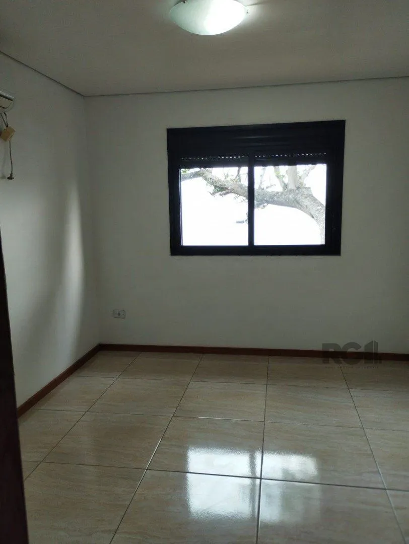 Imagem AMPLA CASA COM PRAIA PRIVATIVA NA ZONA SUL DE POA