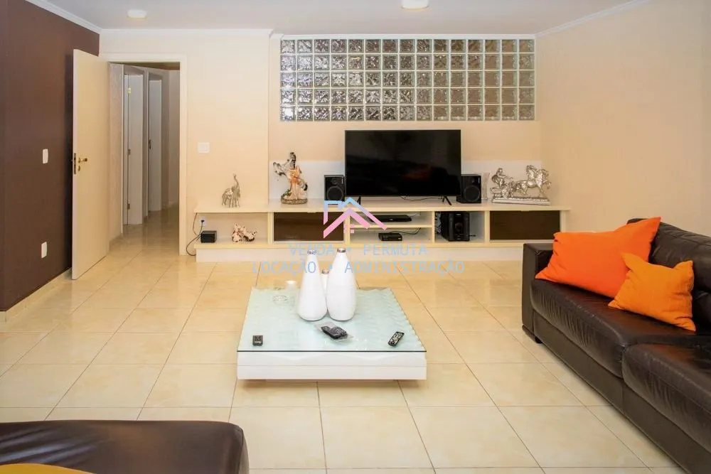 Imagem Casa à venda - Excelente Localização - área útil 384 m2 com 4 dormitórios - 2 suítes - 6 vagas - Bai