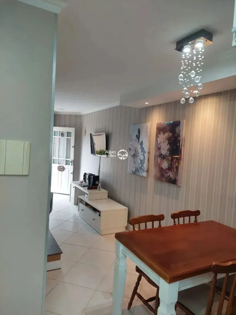 Imagem Vende-se Casa geminada em Canela, Centro, com 2 quartos.