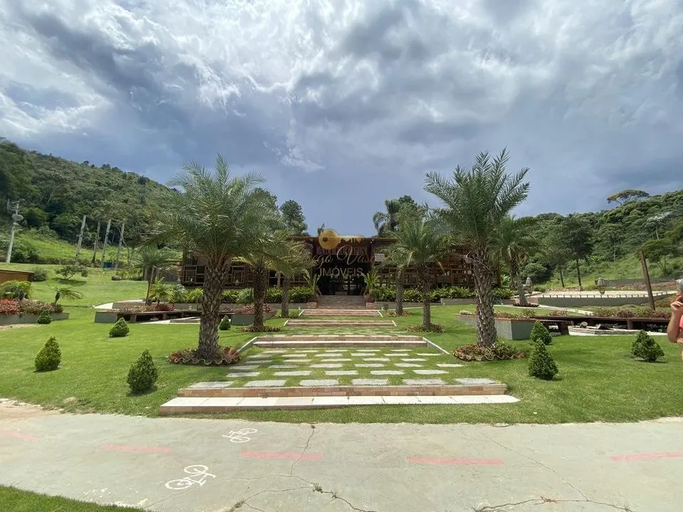 Imagem Terreno em Condomínio para Venda em Teresópolis / RJ no bairro Fazenda Alpina