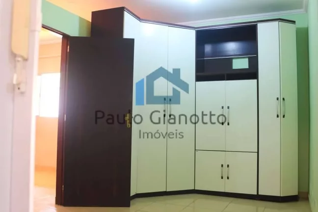 Imagem Imóvel à venda com 03 casas independentes em Cotia