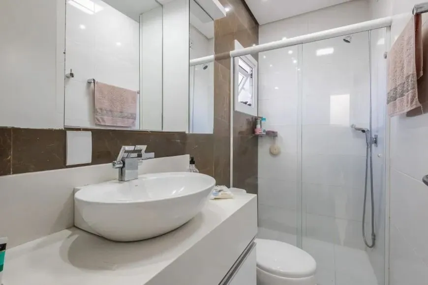 Imagem Casa semimobiliada, com churrasqueira, 3 suítes e 2 vagas no Jardim Itu Sabará