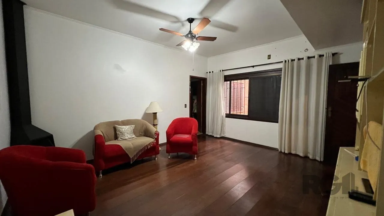 Imagem Apartamentos com 5 quartos, 2 suítes, 4 vagas de garagem, no bairro Santana, Porto Alegre/RS