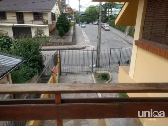 Imagem Casa 4 dormitórios (2 suítes), banheira de hidro, piscina, garagem