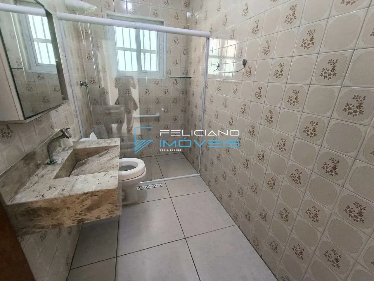 Imagem Casa com 2 quartos, Flórida, Praia Grande - R$ 650 mil, Cod: 7476