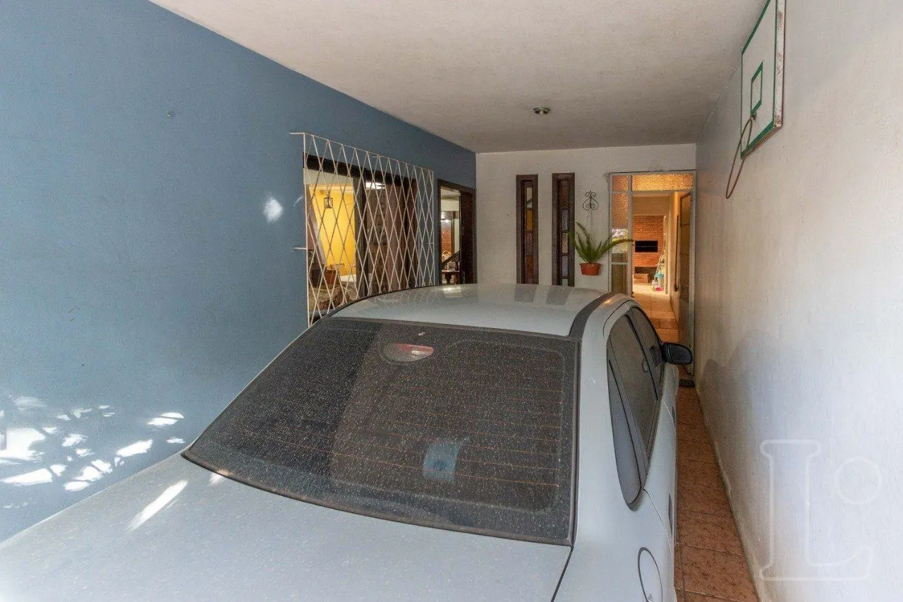 Imagem Sobrado para Venda - 241m², 4 dormitórios, sendo 1 suites, 1 vaga - Camaquã