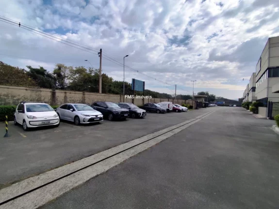 Imagem Galpão 1.582 m² locação em Osasco