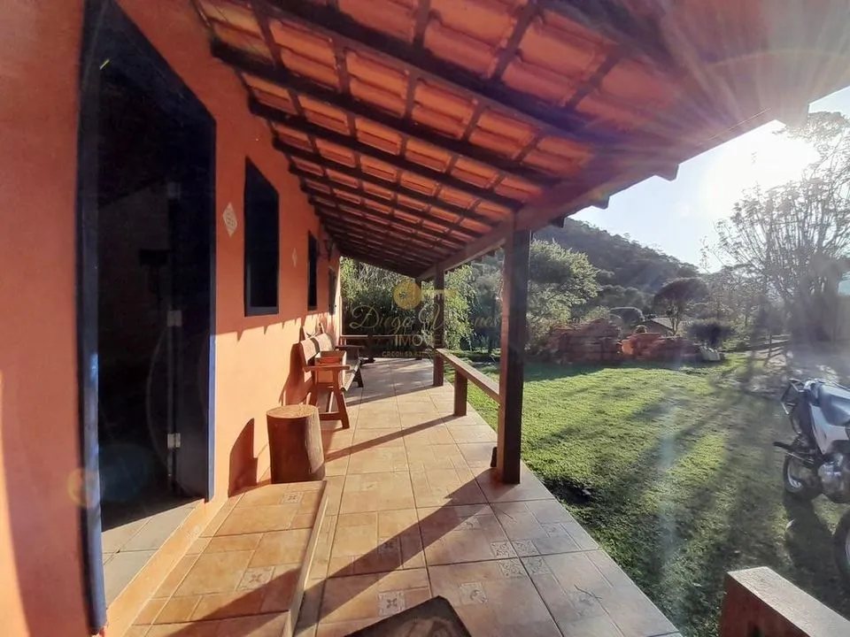 Imagem Casa para Venda em Teresópolis / RJ no bairro Córrego das Pedras