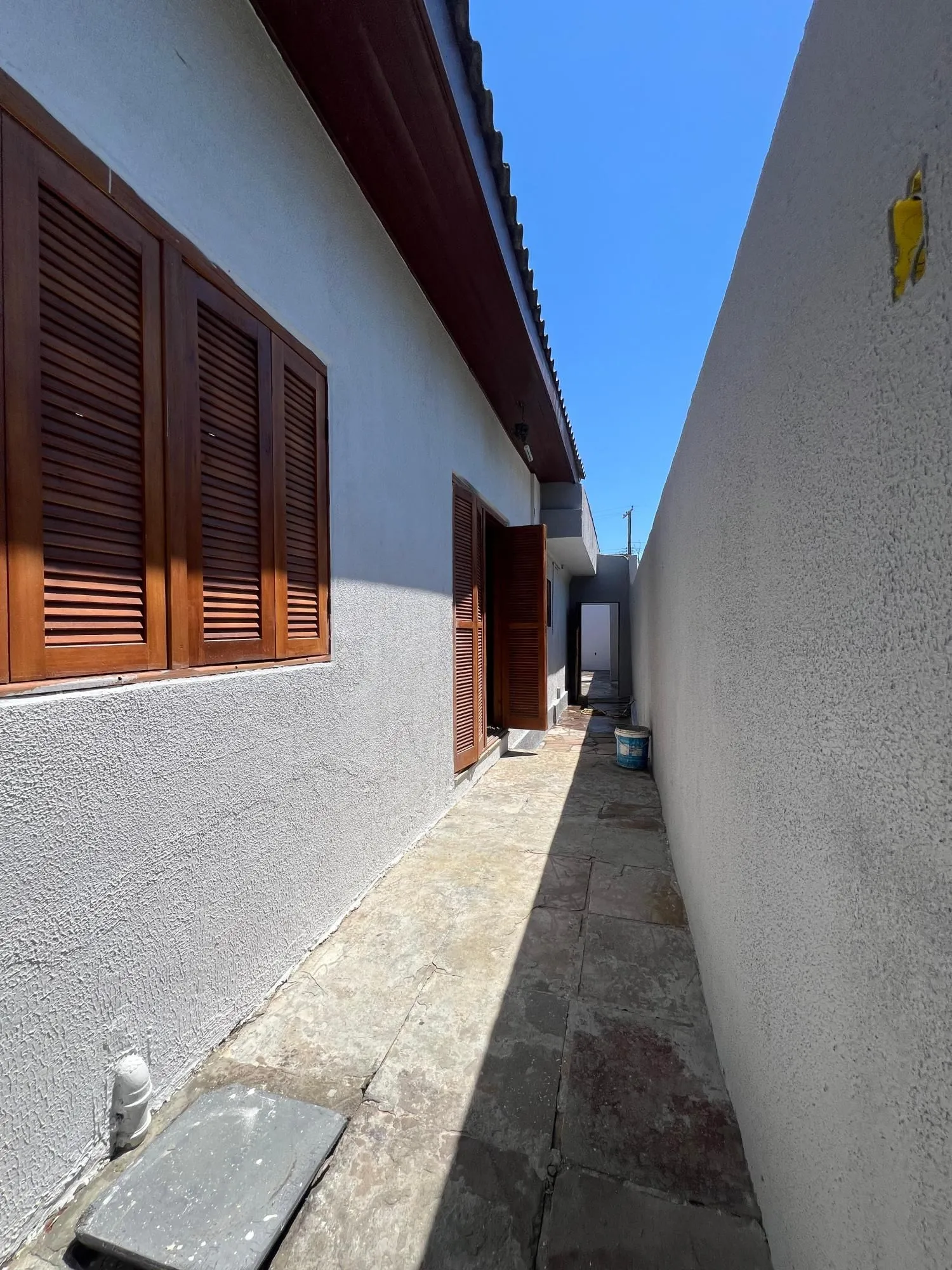 Imagem Excelente casa a venda reformada no bairro Ipanema.