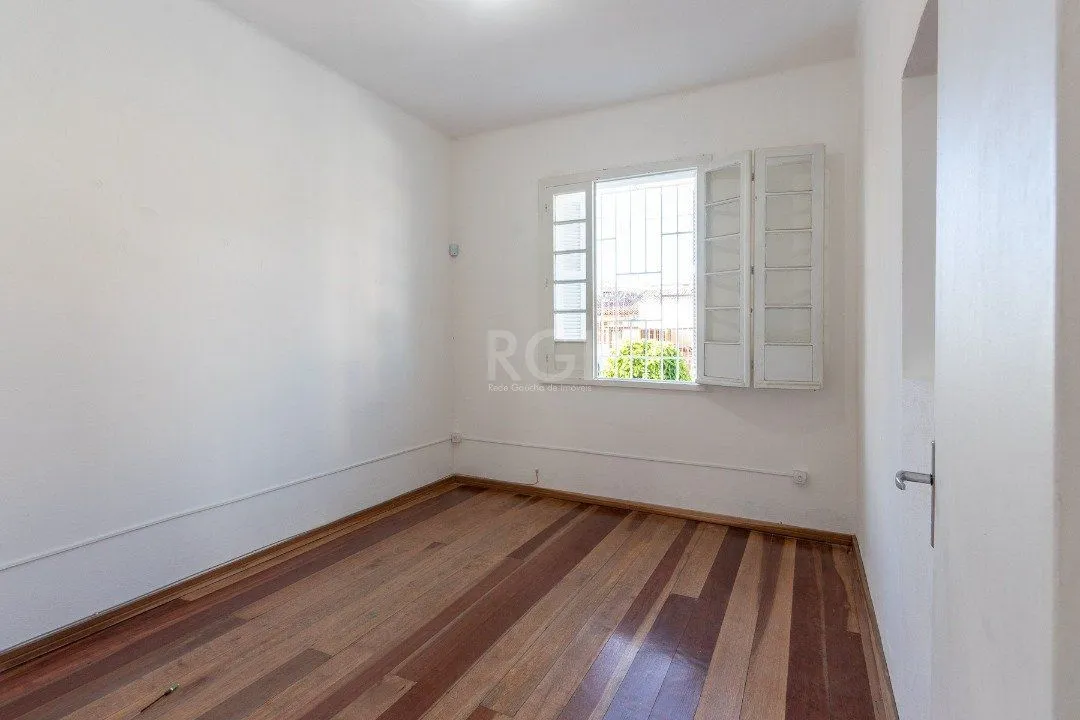 Imagem Casa para Venda - 180.2m², 3 dormitórios, 3 vagas - Medianeira