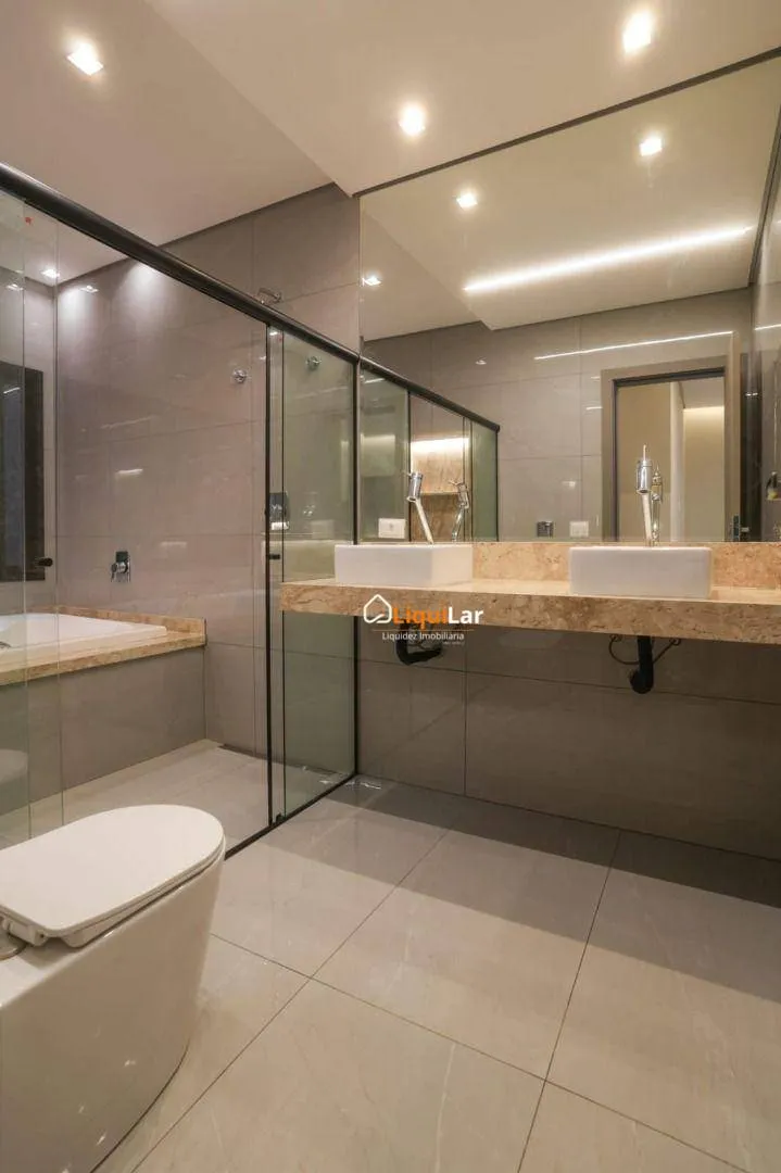 Imagem Casa Térrea de Alto Padrão na TV Morena com 3 Suítes, Piscina Aquecida e Pé-Direito Duplo