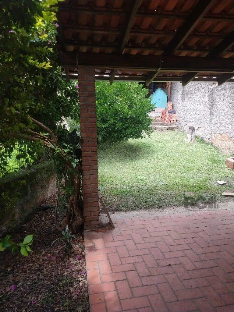 Imagem Casa com 3 dormitórios no bairro Ipanema